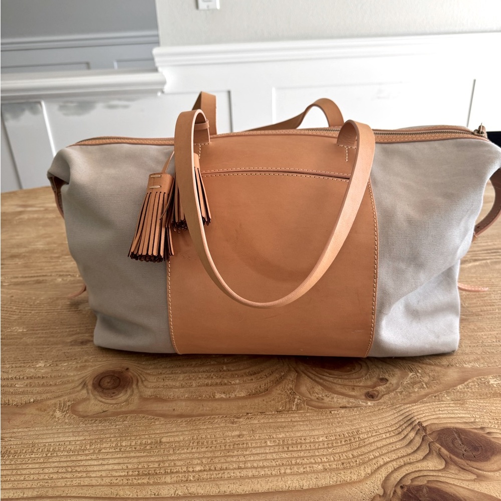 Cuyana Weekender - Soft Grey/Natural